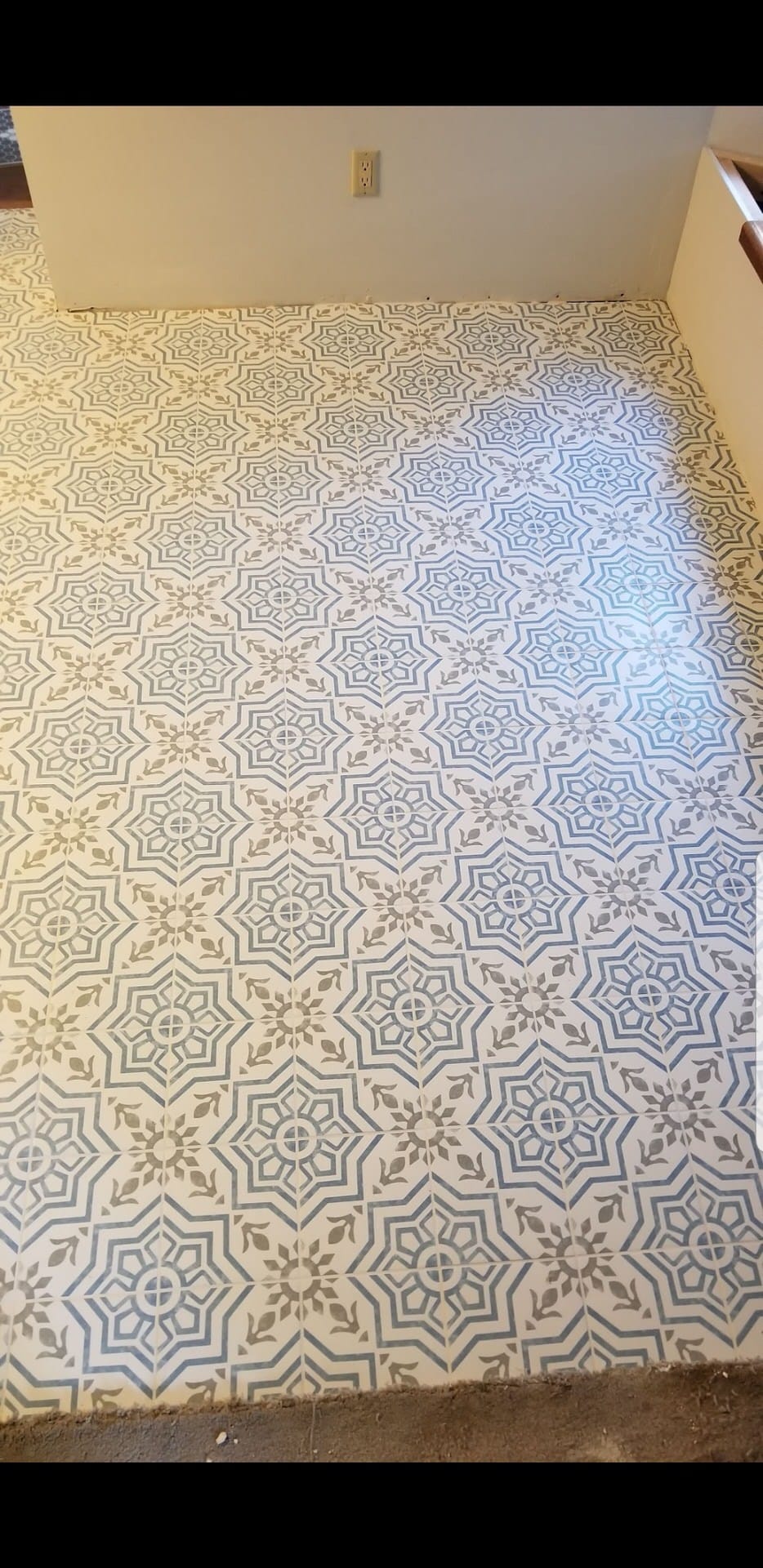 Floor Tile Installer in Elk Grove to Roseville Sacramento, CA